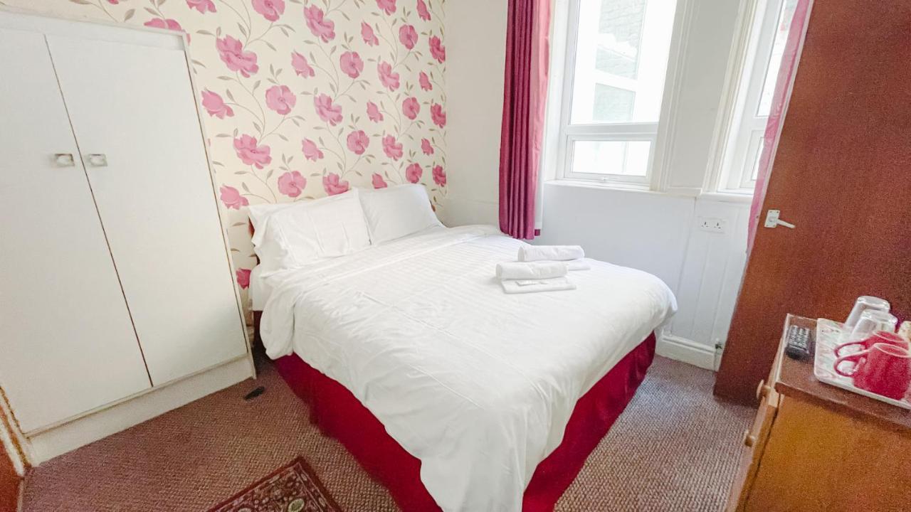Bed and Breakfast The Chimes On The Sea Blackpool Exterior foto